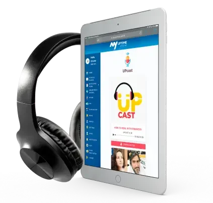 Tablet exibindo o aplicativo My Uptime com o UPcast na tela, ao lado de um headphone.